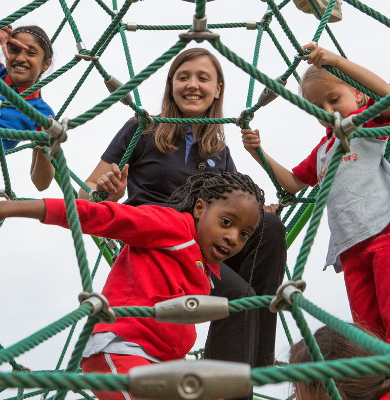 Mixed-rope-climbing-frame